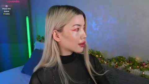 Linda online show from June 13, 4:32 am