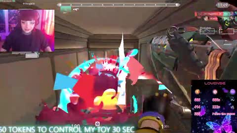 Snapshot of linddamortt chatting on October 16, 9:49 pm CatalinaANIDEA online show from October 16, 9:49 pm