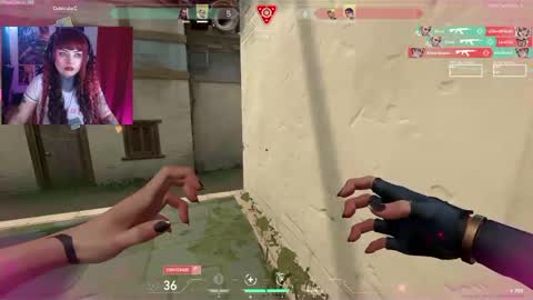 Snapshot of linddamortt chatting on October 26, 12:27 am CatalinaANIDEA online show from October 26, 12:27 am