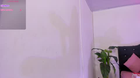 Linda  online show from May 11, 3:34 am