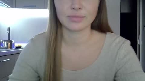 Snapshot of lindsisecret chatting on March 12, 9:59 am Anna online show from March 12, 9:59 am