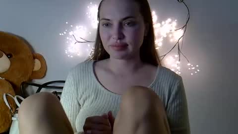 Snapshot of lindsisecret chatting on March 25, 4:57 pm Anna online show from March 25, 4:57 pm