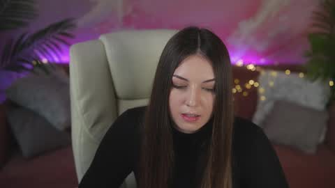 Snapshot of lindsyrawr chatting on April 6, 7:04 pm Lindsy online show from April 6, 7:04 pm