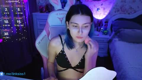 Snapshot of linksiss chatting on November 18, 1:00 am linksiss online show from November 18, 1:00 am