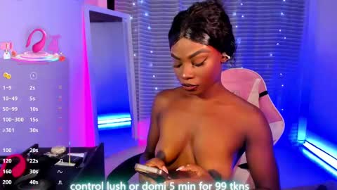 Snapshot of linsyadams chatting on September 11, 3:50 am online show from September 11, 3:50 am