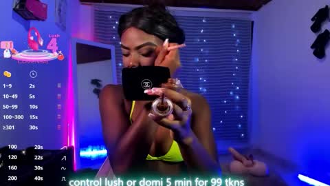 Snapshot of linsyadams chatting on November 6, 10:54 pm online show from November 6, 10:54 pm