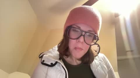 linusloves online show from November 30, 7:34 am