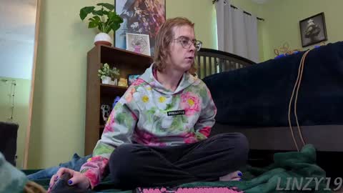 Snapshot of linzy19 chatting on December 31, 3:09 pm Linzy19 online show from December 31, 3:09 pm