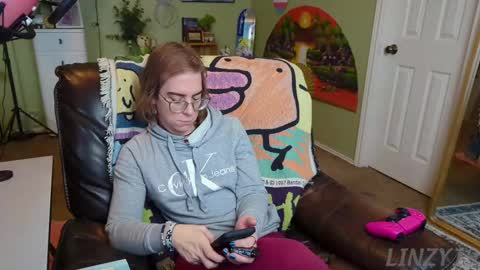 Snapshot of linzy19 chatting on February 12, 3:16 pm Linzy19 online show from February 12, 3:16 pm