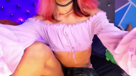 Lio online show from November 19, 8:14 am