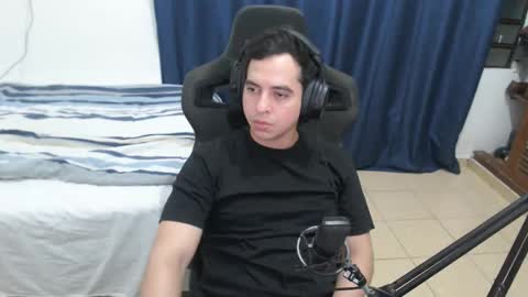 lionblake online show from April 9, 9:04 am