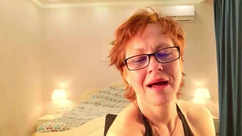 Snapshot of lioraweiss chatting on March 2, 7:15 am Liora Weiss online show from March 2, 7:15 am