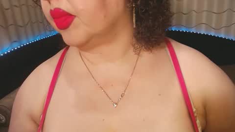 Snapshot of lipsaddiction chatting on February 17, 2:24 pm LIpsAddiction online show from February 17, 2:24 pm