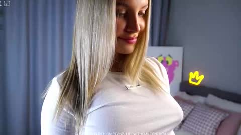 Amelia online show from October 23, 1:05 am