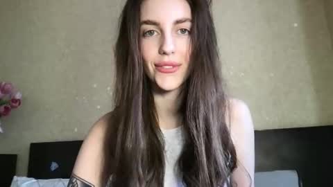 Snapshot of lipsylolly chatting on February 23, 8:44 am lipsylolly online show from February 23, 8:44 am