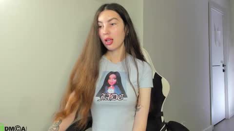 Lira revery online show from December 1, 2:27 am