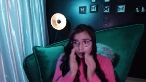 Snapshot of lireesa chatting on March 17, 5:11 am Lire online show from March 17, 5:11 am