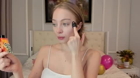 Lisa online show from April 15, 4:41 am