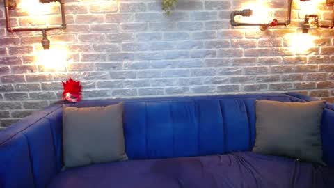 Lisa Caprice online show from February 8, 9:13 am