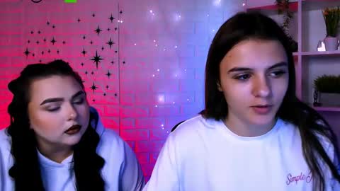 Snapshot of lisa_dark_ chatting on November 4, 10:25 am Lisa online show from November 4, 10:25 am