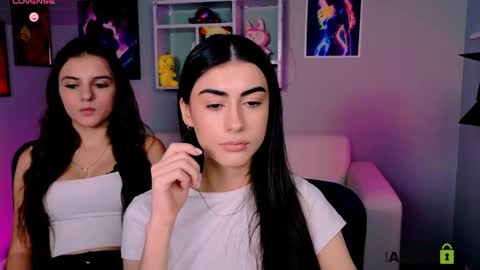 Snapshot of lisa_dark_ chatting on November 12, 11:21 am Lisa online show from November 12, 11:21 am