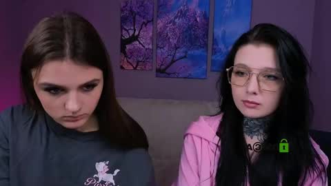 Snapshot of lisa_dark_ chatting on November 17, 12:55 pm Lisa online show from November 17, 12:55 pm