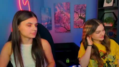 Lisa online show from June 24, 2:49 pm