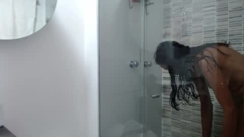 Lisa Santos online show from April 18, 1:37 pm