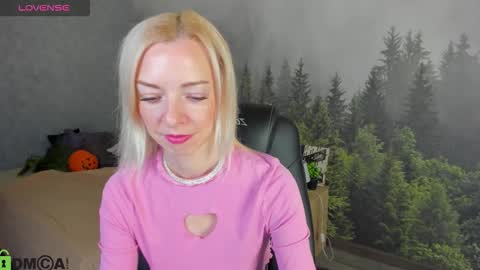 Lisa online show from October 28, 12:03 am