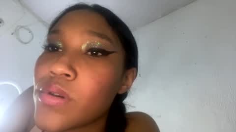 Snapshot of lisa_mahun72 chatting on October 3, 5:04 am Lisa online show from October 3, 5:04 am