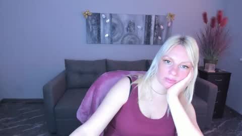 lisa_merritt online show from June 2, 5:42 am