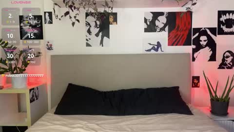 Snapshot of lisa_moons chatting on November 3, 5:36 pm lisa_moons online show from November 3, 5:36 pm