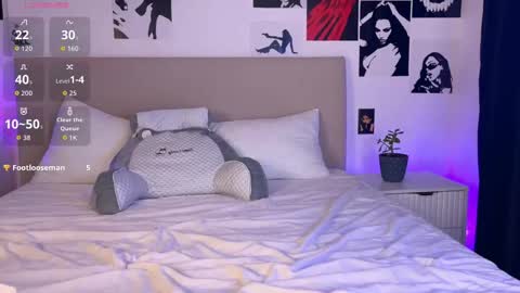 Snapshot of lisa_moons chatting on November 22, 3:55 pm lisa_moons online show from November 22, 3:55 pm