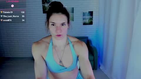 Snapshot of lisa_ree_ chatting on July 20, 10:39 am lisa online show from July 20, 10:39 am