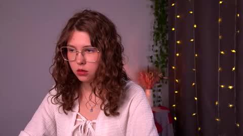  Lisa  online show from September 27, 6:57 pm