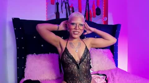 Snapshot of lisa_silver_star chatting on June 17, 3:57 pm lisa_silver_star online show from June 17, 3:57 pm