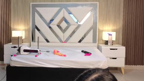 lisa_sweetas online show from March 3, 8:15 pm