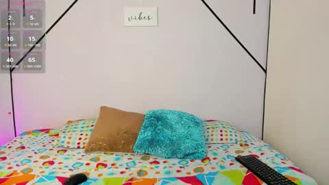 lisa white  online show from December 5, 9:40 am