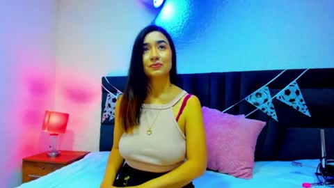 Snapshot of lisa_white_ chatting on June 15, 8:55 pm lisa white online show from June 15, 8:55 pm