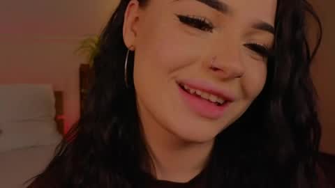 Snapshot of lisaaaliss chatting on April 19, 10:14 am lisaaaliss online show from April 19, 10:14 am