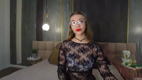 Lisa online show from February 3, 6:11 am