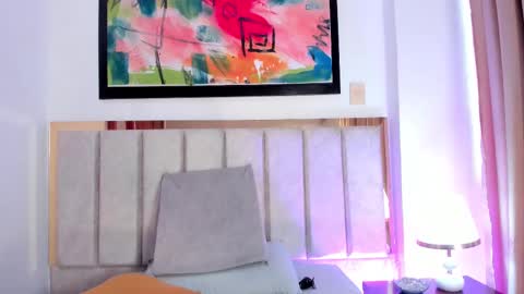 Snapshot of lisahadwiin chatting on February 18, 9:53 pm LisaHadwiin online show from February 18, 9:53 pm