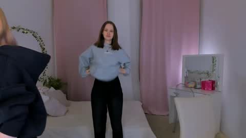 Lisa blonde  Alisa brunette online show from April 12, 7:08 pm