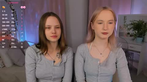 Lisa blonde  Alisa brunette online show from May 2, 9:31 pm