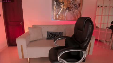 LISA MONROE online show from December 29, 8:55 am