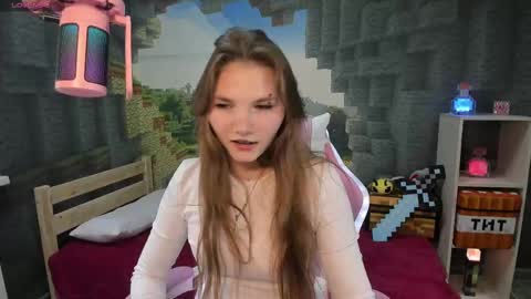 Snapshot of lisaporters chatting on February 8, 8:10 pm Lisa online show from February 8, 8:10 pm