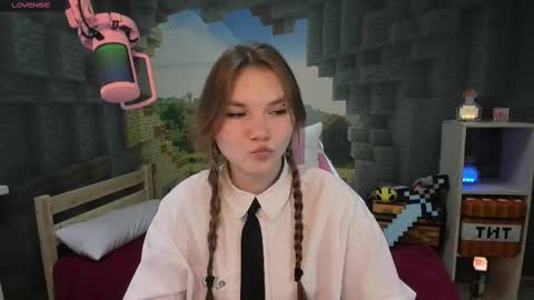 Snapshot of lisaporters chatting on February 11, 9:03 pm Lisa online show from February 11, 9:03 pm