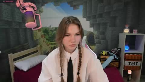 Snapshot of lisaporters chatting on February 12, 12:16 am Lisa online show from February 12, 12:16 am