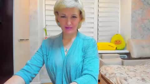 Lisasimsxs online show from January 19, 9:34 pm