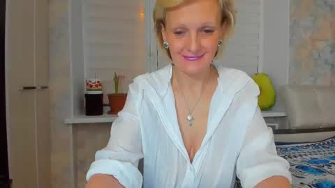 Lisasimsxs online show from March 8, 12:22 am